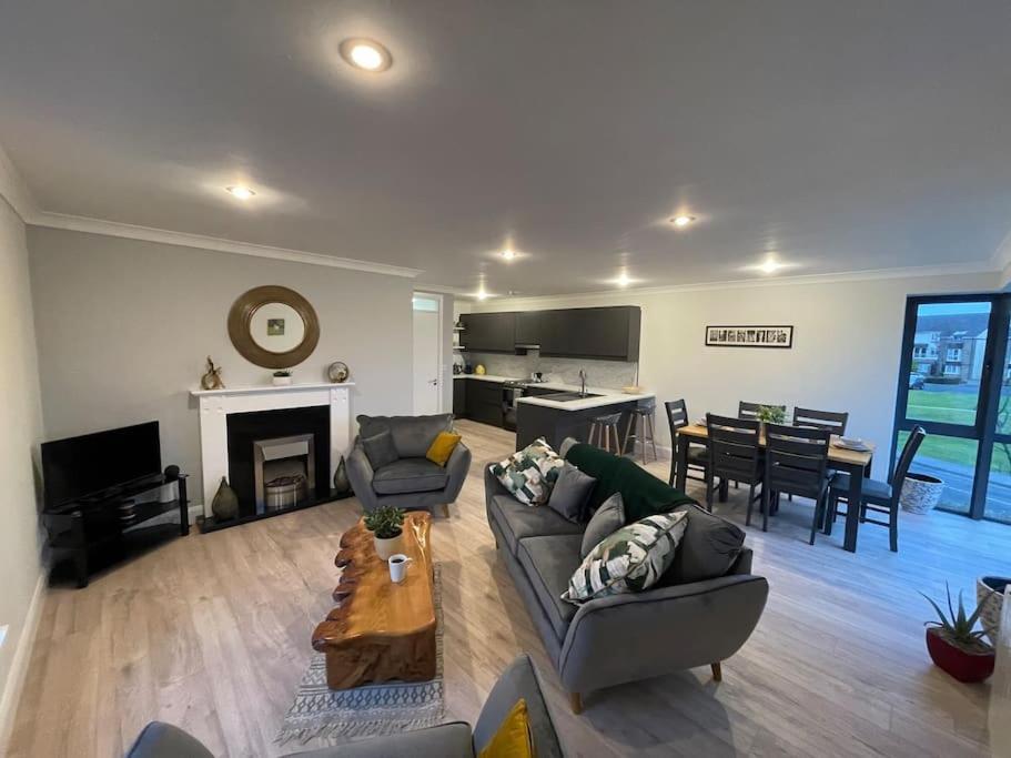 Entire Apartment , Centre Carrick on Shannon Buitenkant foto