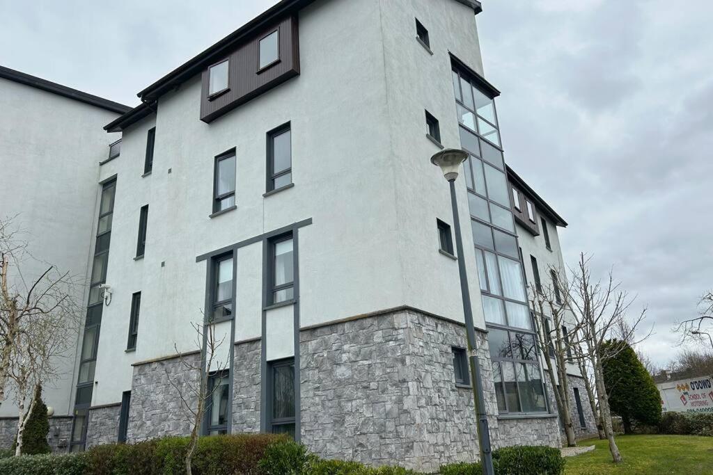 Entire Apartment , Centre Carrick on Shannon Buitenkant foto